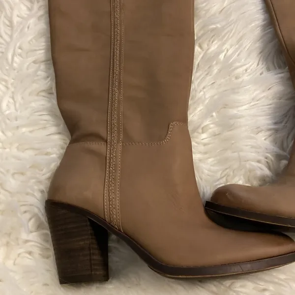 Lucky 🍀 Brand Knee Boots size 8M with heels 3” excellent condition BNWOT - Image 15