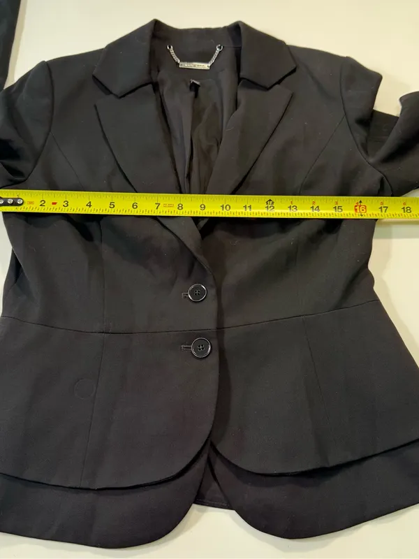 White House Black Market Black Classic Notch Lapel Blazer Size 4 - Image 4