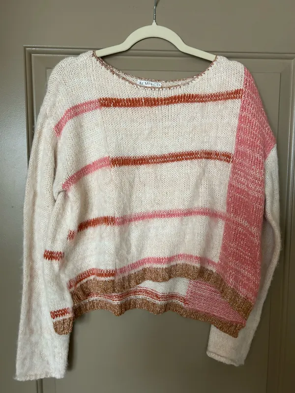 Boutique Pink Sweater - Image 5