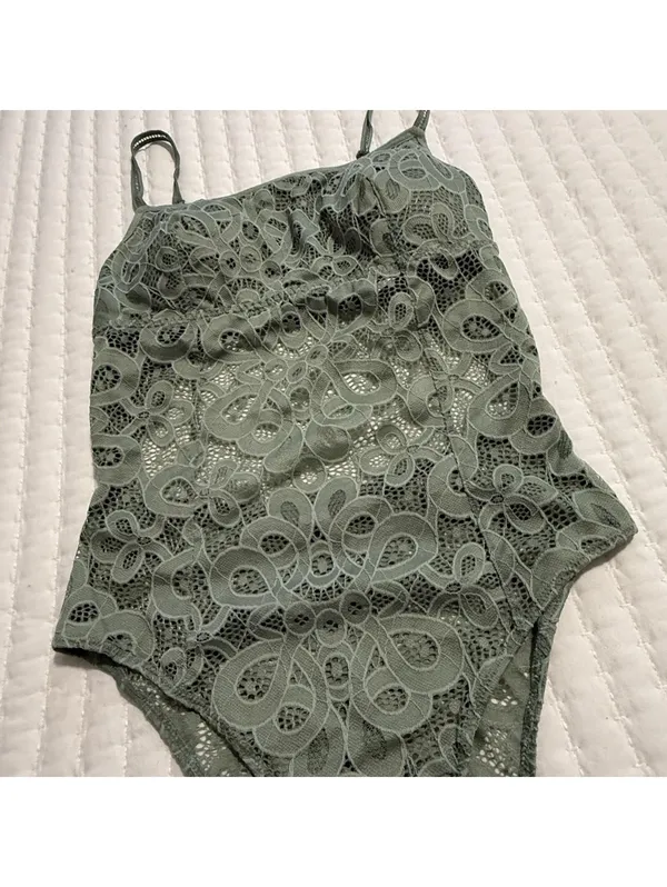 GILLY HICKS Small Green Lace Bodysuit Built In Bra Crochet Look Abercrombie - Image 11