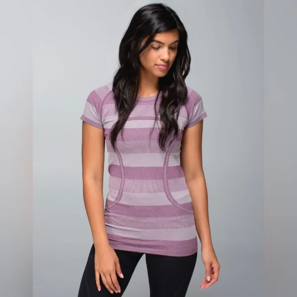 Lululemon Run Swiftly Tech Short Sleeve Heathered Plum Size 12 - Image 2