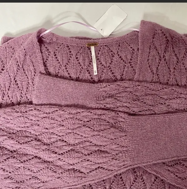 NEW! oversized knit sweater - Image 4