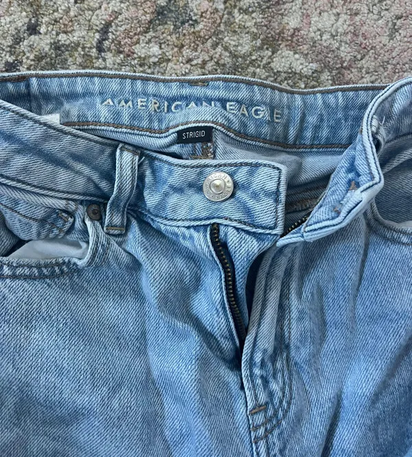 American Eagle Outfitters Moms Jeans - Image 3