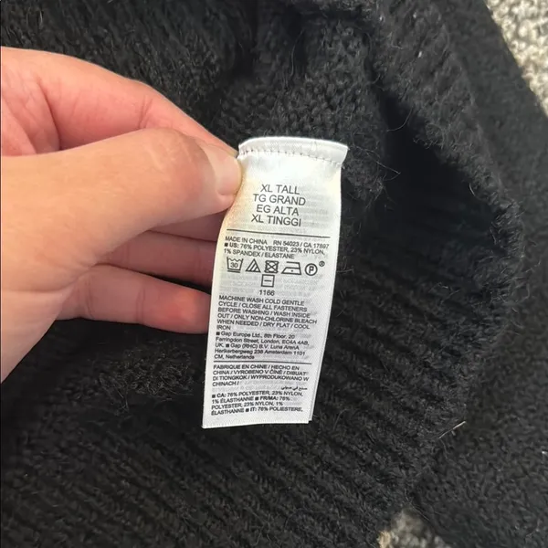Old Navy Black Button-Up Cardigan - Image 4
