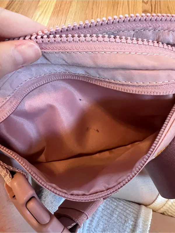 Lululemon Everywhere Belt Bag 1L Pink Pastel - Image 2