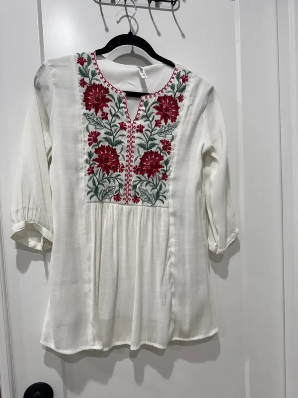 Embroidered cream blouse Red Size XS - Image 2