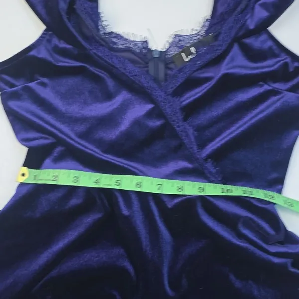 Lulus -793 Navy Cold Shoulder Surplice V-Neck Lace Velvet Mini Dress‎ Size M - Image 8