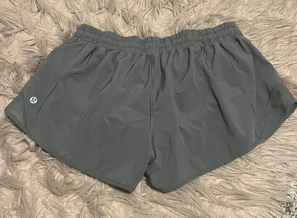 Lululemon Hotty Hot Short 2.5” - Image 3