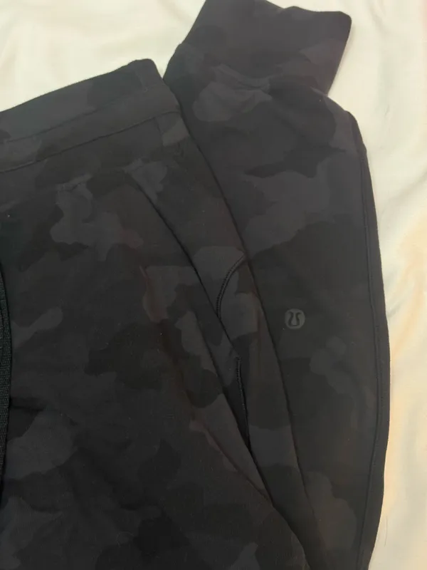 Lululemon Joggers Align 28" - Image 4