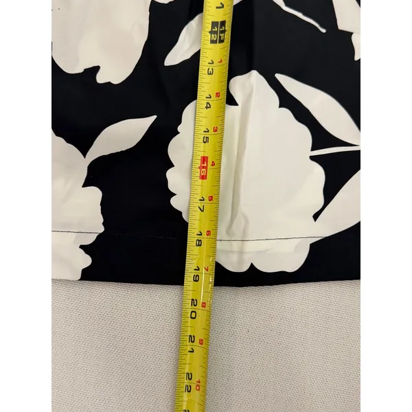 Kate Spade for Target Cropped Black and white floral top NWT size large - Image 4