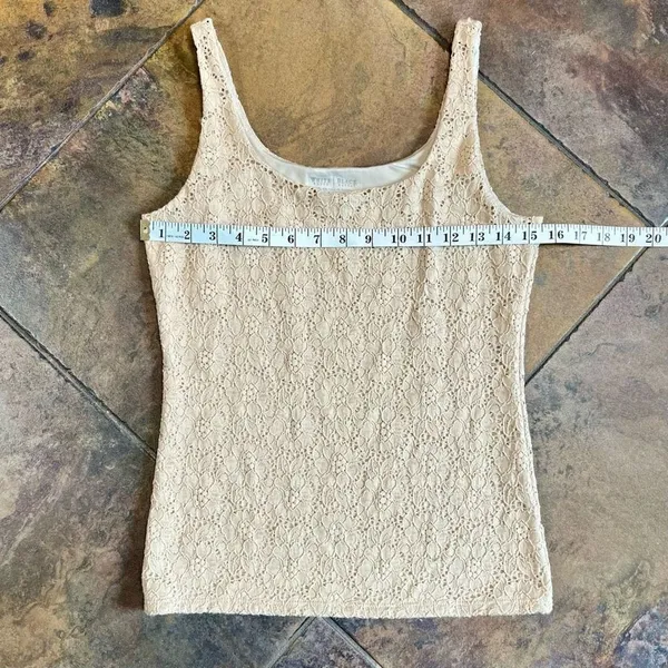 White House Black Market Women’s Lace Tank Small - Image 4