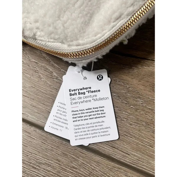 Lululemon Everywhere Belt Bag *Fleece - White and Gold - Image 4