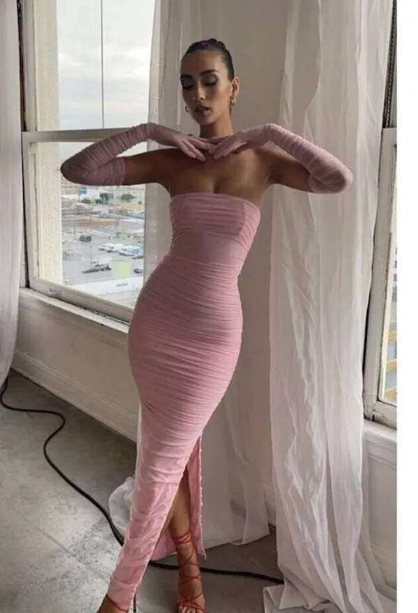 HOUSE OF CB Sofia Strapless Ruched Gown in Fairy Pink Size Large - Image 13