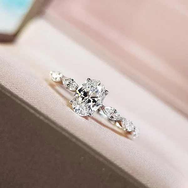 NEW Women's 2Ct Oval Simulated Diamond 14k‎ White Gold Plated Ring Size 7 - Image 3