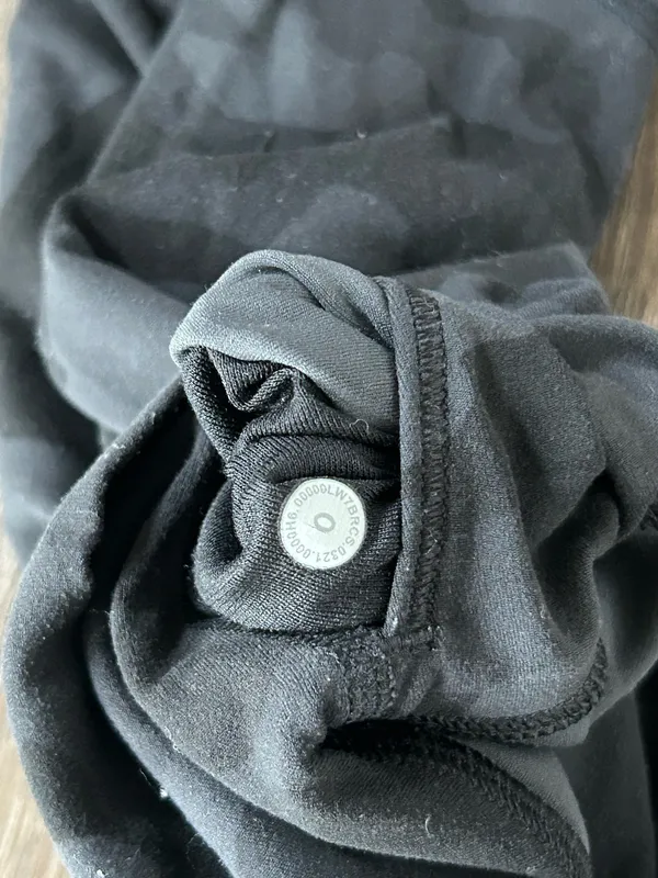 Lululemon Camo Align Biker Shorts - Image 3