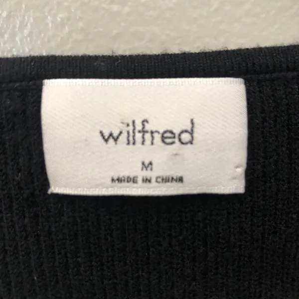 Aritzia Wilfred Free Black Ribber Knit Long Sleeve Crop Women Sweater Top Size M - Image 9