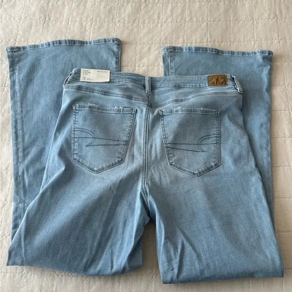 Women’s American Eagle Jeans - Image 7