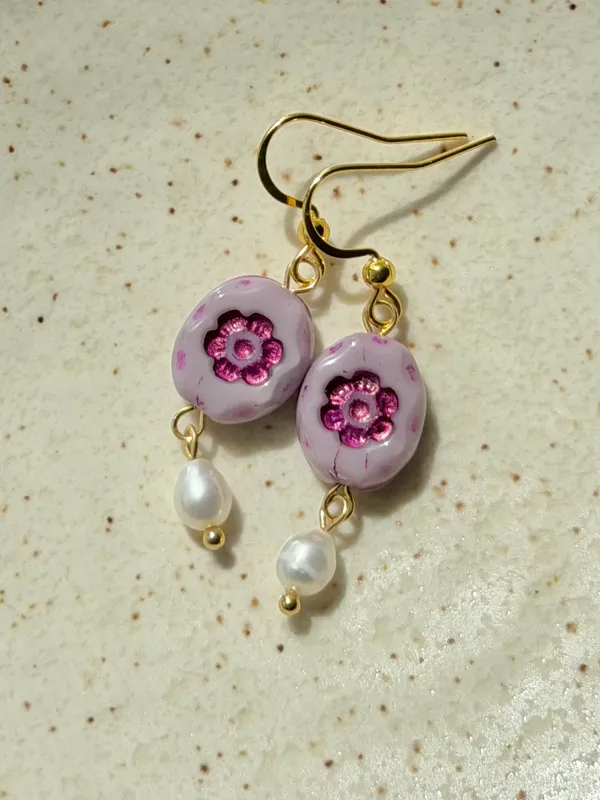 Handmade quality floral Czech glass beads & freshwater pearls fairy chic cottage dangle earrings 💐💜 - Image 5