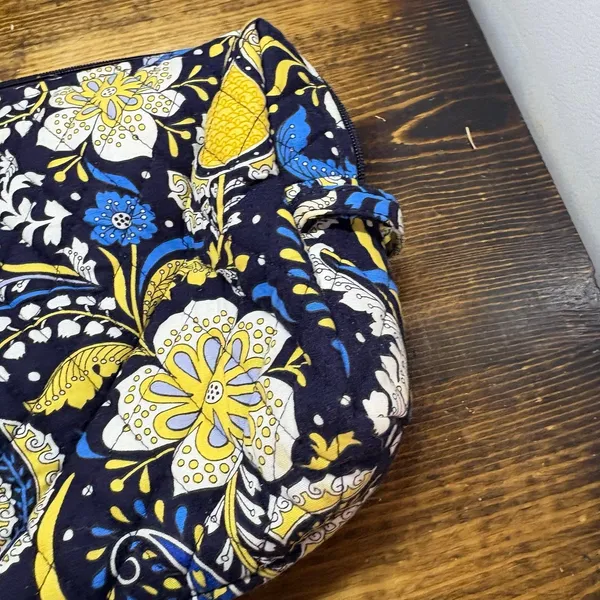 Vera Bradley Makeup‎ Bag - Image 4