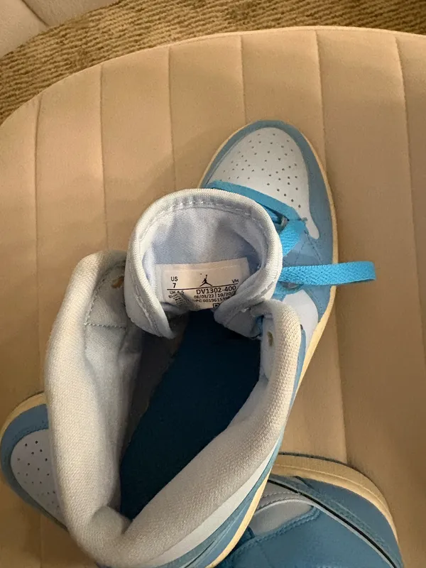Jordan 1 Mid - Image 6