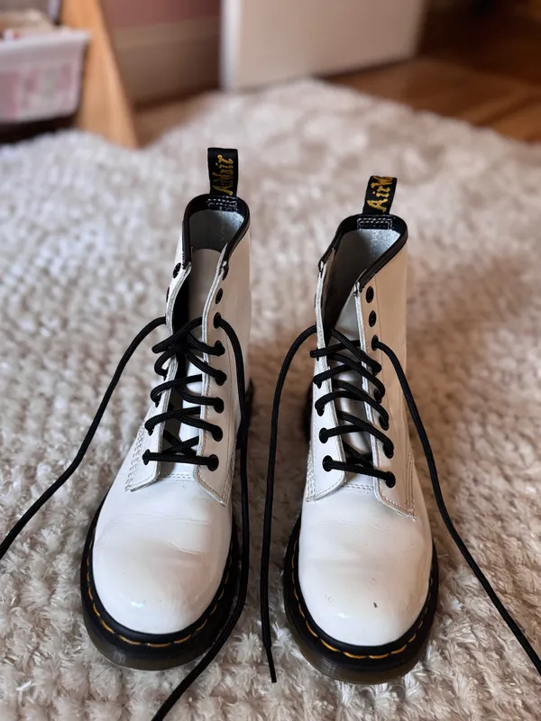 Dr. Martens 1460 Boots White Leather Lace-Up - Image 3