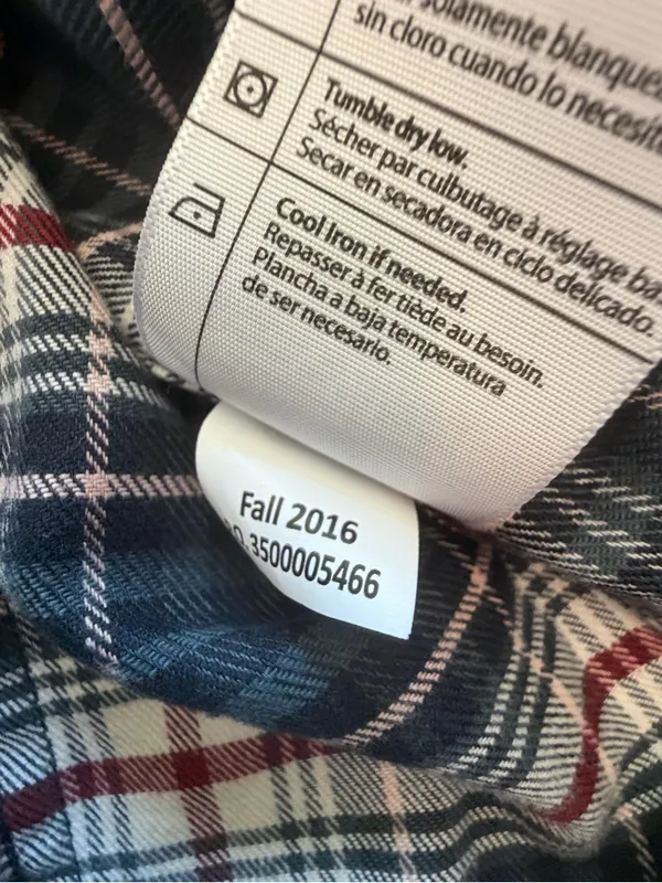Carhartt Women’s Hamilton Flannel Shirt M 8/10 Navy Plaid 102260 Fall 2016 - Image 8