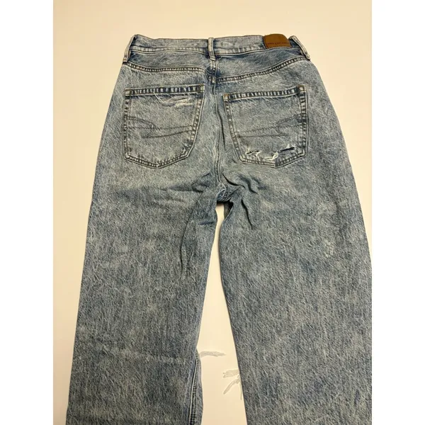 American Eagle Outfitters Distressed Light Wash Jeans Plaid Patch Detail Size 4 - Image 3