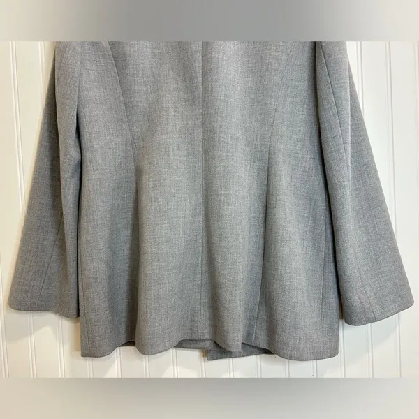Austin Reed Classic Gray Women's Blazer vintage. USA long sleeve size S. - Image 14
