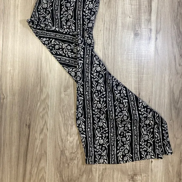 Abercrombie & Fitch Bohemian Floral Pattern Flare Leg - 0 - Image 4