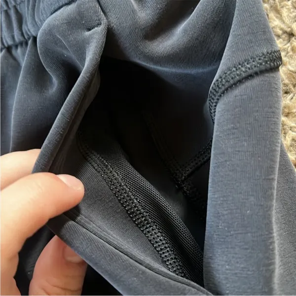Lululemon Softstreme High-Rise Straight Leg Crop - Image 8