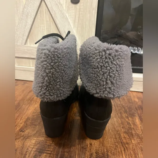 UGG Zea Waterproof Suede Wedge Boots - Image 3