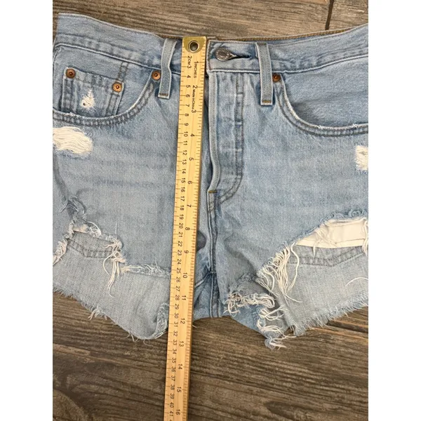 Levis 501 Original High Rise Distressed Denim Shorts‎ Light Wash W25 Booty Party - Image 6