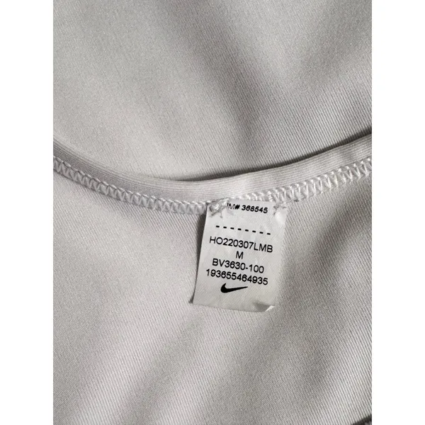 Nike dri fit sports‎ bra, women size medium, white - Image 2