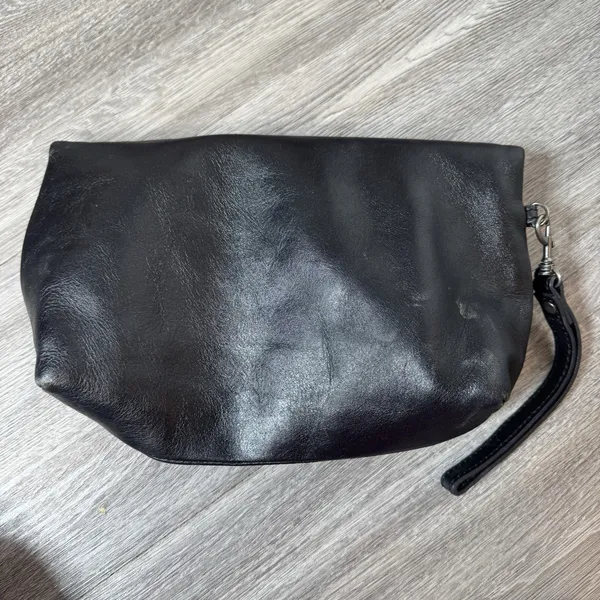 Patricia Nash Valerie Leather Foldover Wristlet Clutch Black Minimalist FLAW - Image 2