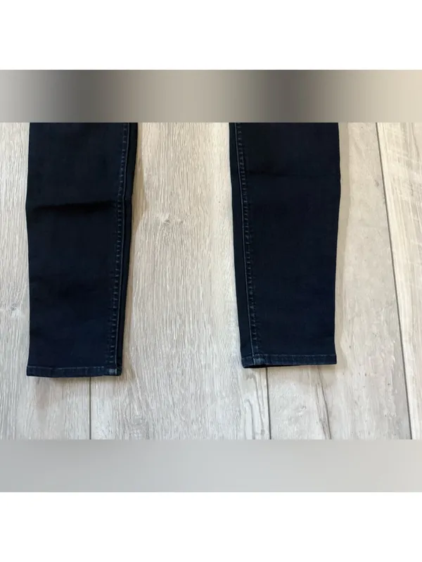 7 For All Mankind Gwenevere Dark Wash Denim Skinny jeans size 27 - Image 6