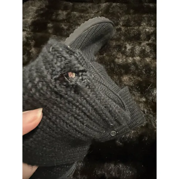UGG Classic Cardy Button Detailed black Knit Boots 9 winter warm - Image 6