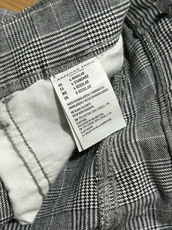 Size 4 American Eagle plaid skinny jeans - Image 9