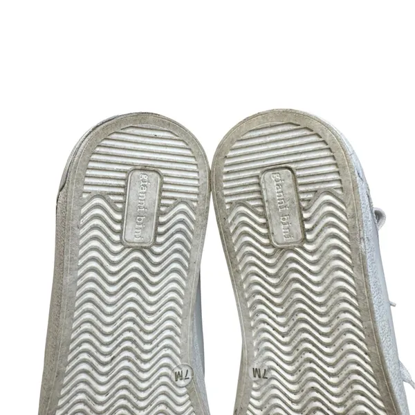 Gianni Bini Shoes Womens Size 7 White Pearl Embellished Low Top Leather Sneakers - Image 9
