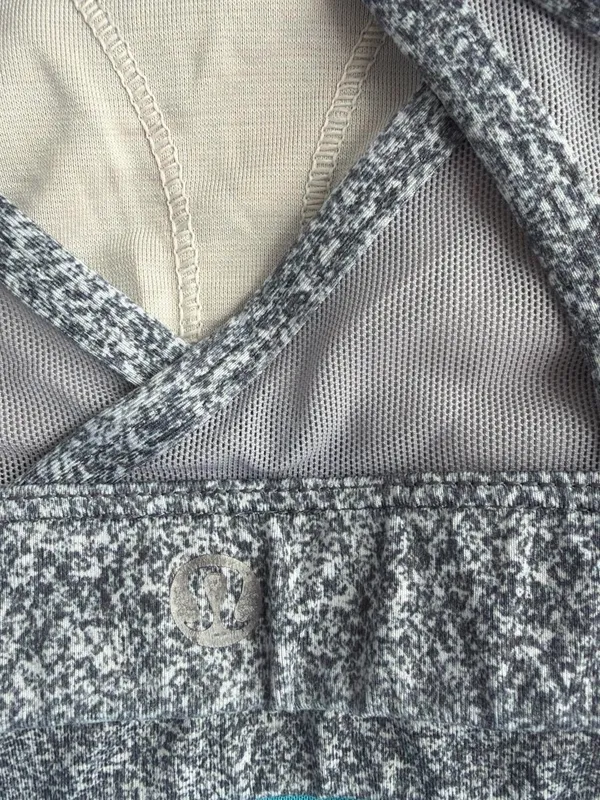Lululemon Gray Heather Cross-Back Sports Bralette size 10 - Image 3