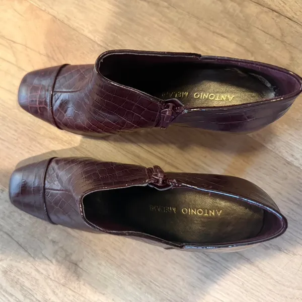 Antonio Melani‎ Priceless Burgundy Croc Embossed Leather Booties Heels 6M - Image 2