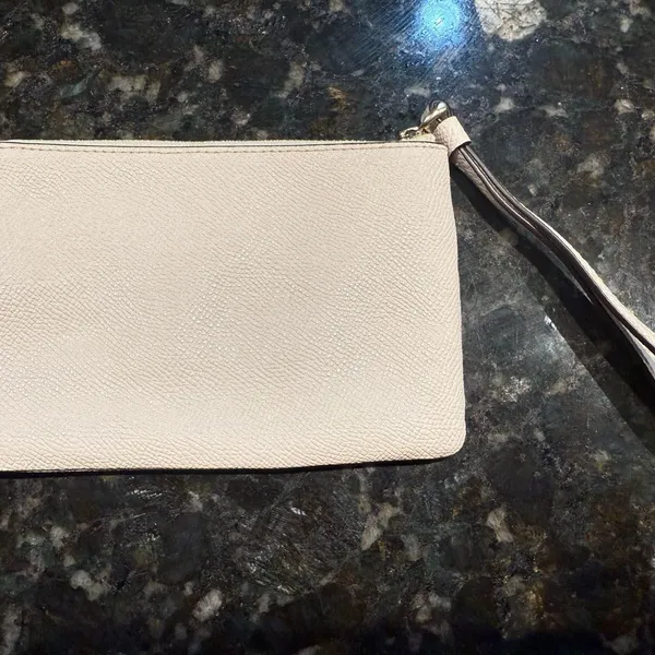 Coach Corner Zip Wristlet in‎ Pink Pebble Leather Wallet Wristlet Purse NWOT S - Image 3
