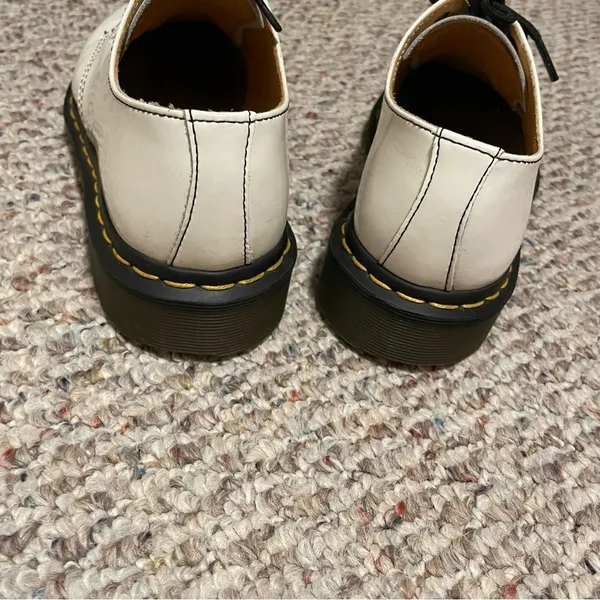 Dr. Marten 1461 Women’s Patent Leather Oxford Shoes in White Lucido Size 6 - Image 8