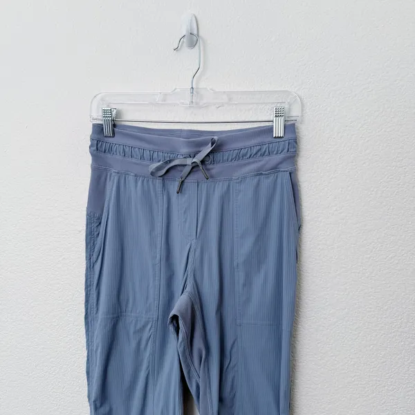 [Lululemon] Utility Blue Dance Studio Mid-Rise Cropped Pants Workout Swift Sz 4 - Image 4