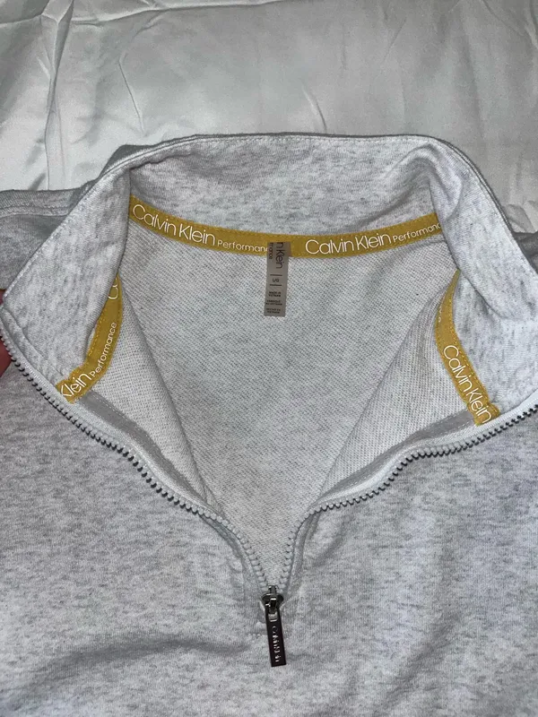 Calvin Klein Cropped Quarter-Zip Performance Women’s Pullover - Image 2