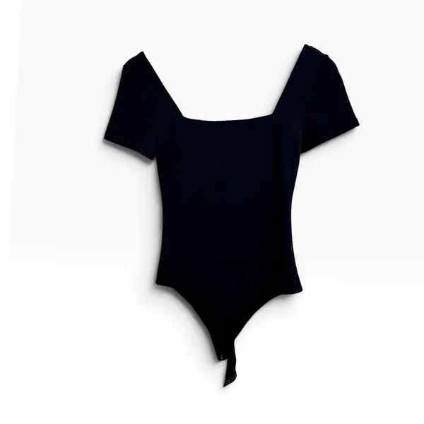 Babaton Contour Squareneck Short Sleeve black Bodysuit Medium - Image 4