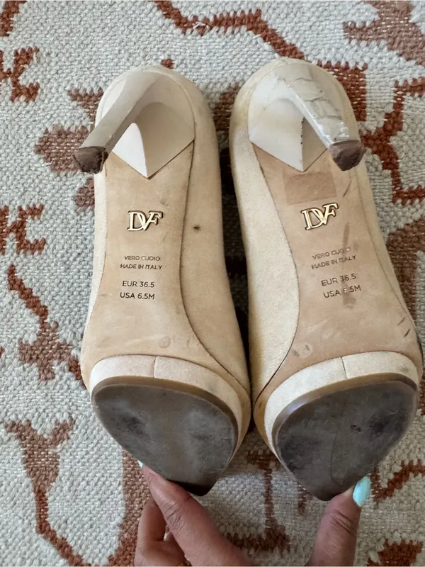 DVF Diane von Furstenberg Nude Pointed-Toe Stiletto Pumps 6.5 - Image 4