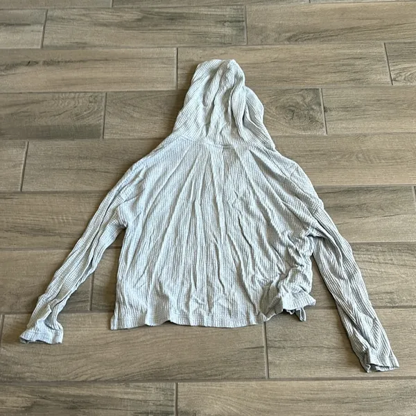 Love by gap hoodie - Image 3