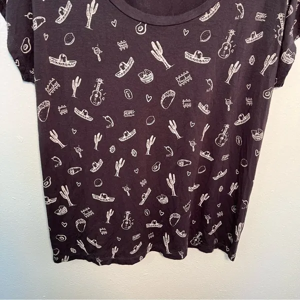 Pleione‎ Women's Size Small T-Shirt Gray Scoop Neck Southwest Sombrero Chips - Image 4