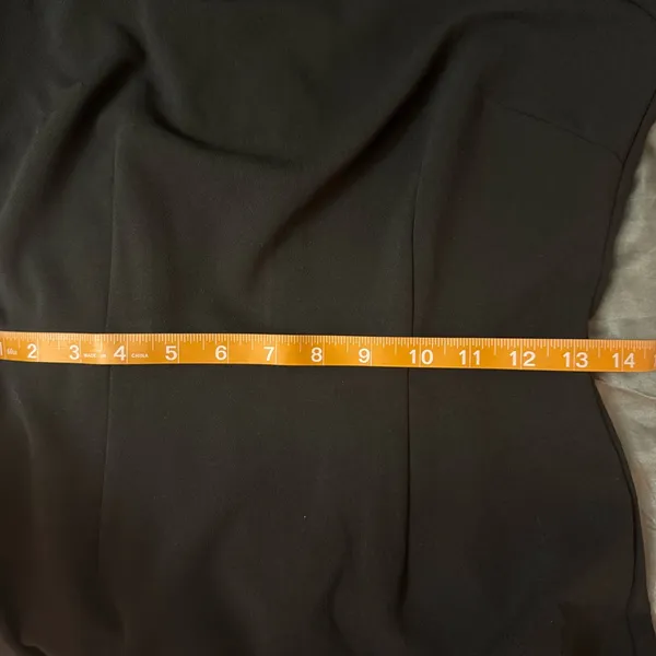 Donna Morgan Crew Neck Bell Sleeve Solid Crepe Black Cocktail Dress NWOT size 2 - Image 11