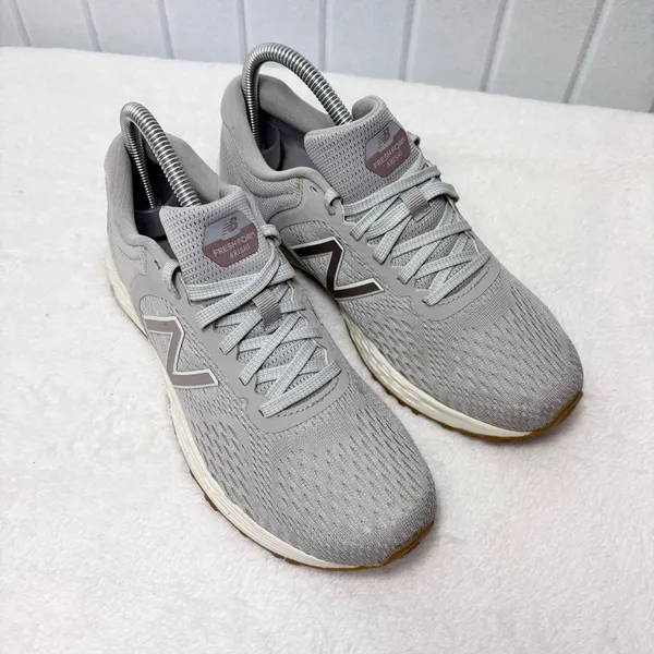 New Balance Gray Running Shoes Size 7.5‎ - Image 2